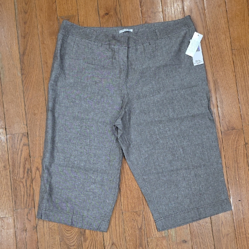 Dalia Collection Gray Women's Capris